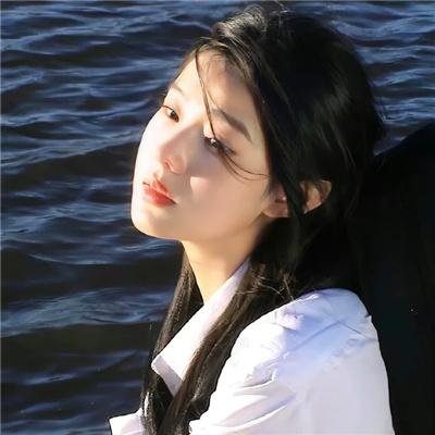左轮百合